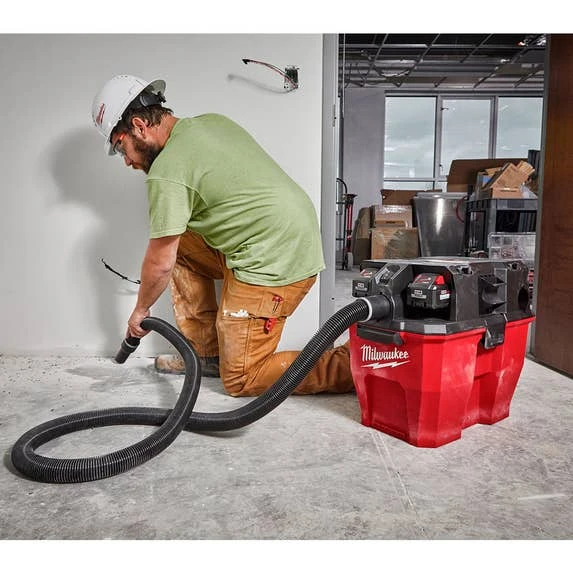 Milwaukee Tools Milwaukee M18 FUEL 9 Gallon Dual-Battery Wet/Dry Vacuum 0920-20 6 Milwaukee Tools Milwaukee M18 FUEL 9 Gallon Dual-Battery Wet/Dry Vacuum 0920-20 - Image 4