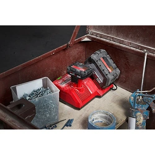 Milwaukee Tools Milwaukee M18 & M12 Super Charger 48-59-1811 6 Milwaukee Tools Milwaukee M18 & M12 Super Charger 48-59-1811 - Image 4