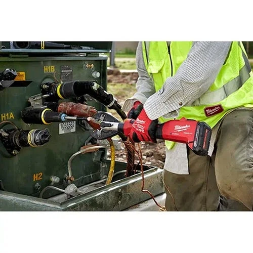 Milwaukee Tools Milwaukee M18 FORCE LOGIC 6T Linear Utility Crimper Kit W/ BG-D3 Jaw & Cutting Jaws 2978-BGKIT 6 Milwaukee Tools Milwaukee M18 FORCE LOGIC 6T Linear Utility Crimper Kit W/ BG-D3 Jaw & Cutting Jaws 2978-BGKIT - Image 4