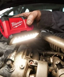 Milwaukee Tools Milwaukee M12 ROVER Pivot Service Flood Light LED 700 Lumens & USB Charging 2367-20 16 Milwaukee Tools Milwaukee M12 ROVER Pivot Service Flood Light LED 700 Lumens & USB Charging 2367-20 -Milwaukee Tool-shop 23744 7 t39lmhpakm2hmvoq