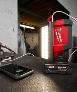 Milwaukee Tools Milwaukee M12 ROVER Pivot Service Flood Light LED 700 Lumens & USB Charging 2367-20 17 Milwaukee Tools Milwaukee M12 ROVER Pivot Service Flood Light LED 700 Lumens & USB Charging 2367-20 -Milwaukee Tool-shop 23744 8 npbn2rufrvnlbaba