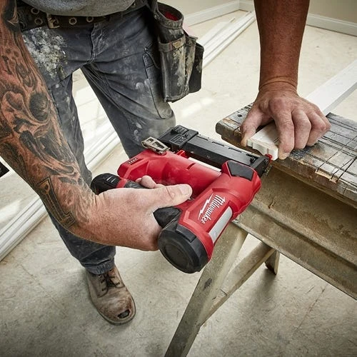 Milwaukee Tools Milwaukee M12 23 Gauge Pin Nailer Kit 2540-21 7 Milwaukee Tools Milwaukee M12 23 Gauge Pin Nailer Kit 2540-21 - Image 5