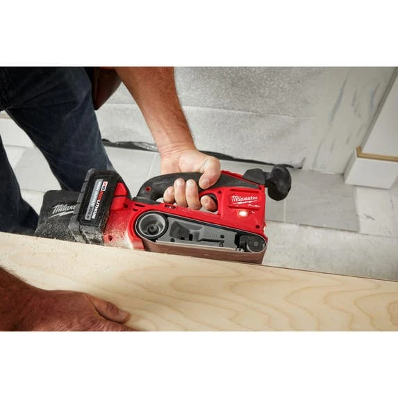 Milwaukee Tools Milwaukee M18 FUEL Belt Sander 3" X 18" 2832-20 (Bare Tool) 7 Milwaukee Tools Milwaukee M18 FUEL Belt Sander 3" X 18" 2832-20 (Bare Tool) - Image 5