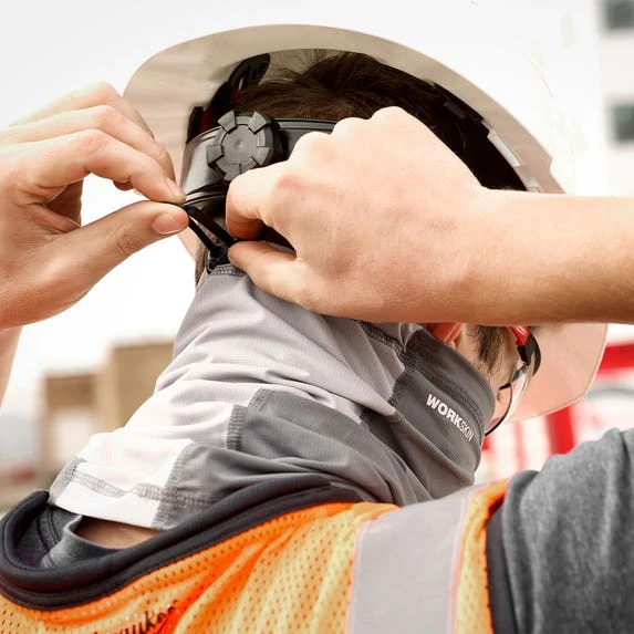 Milwaukee Tools Milwaukee WORKSKIN Performance Neck Gaiter - Gray 424G 6 Milwaukee Tools Milwaukee WORKSKIN Performance Neck Gaiter - Gray 424G - Image 4