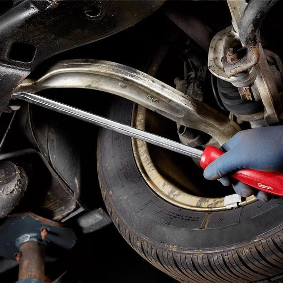 Milwaukee Tools Milwaukee 18" Pry Bar 45-74-9218 6 Milwaukee Tools Milwaukee 18" Pry Bar 45-74-9218 - Image 4