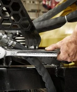 Milwaukee Tools Milwaukee 30MM Metric Ratcheting Combination Wrench 45-96-9330 9 Milwaukee Tools Milwaukee 30MM Metric Ratcheting Combination Wrench 45-96-9330 -Milwaukee Tool-shop 45 96 9330 4