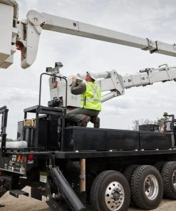 Milwaukee Tools Milwaukee AR/FR Cat. 1 Class 2 Breakaway High Visibility Yellow Safety Vest - ANSI/CSA 48-73-531 -Milwaukee Tool-shop 48 73 531 5