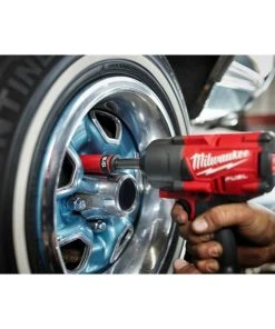 Milwaukee Tools Milwaukee SHOCKWAVE Impact Duty™ 1/2 Drive 22MM Metric Lug Nut Wheel Socket 49-66-7807 -Milwaukee Tool-shop 49 66 7807 7