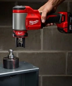 Milwaukee Tools Milwaukee M18 Knockout 10 Ton ForceLogic 1/2 - 2" (3.0Ah) Kit 2676-22 -Milwaukee Tool-shop 9800 4 jbxwd98imhzfjpp1