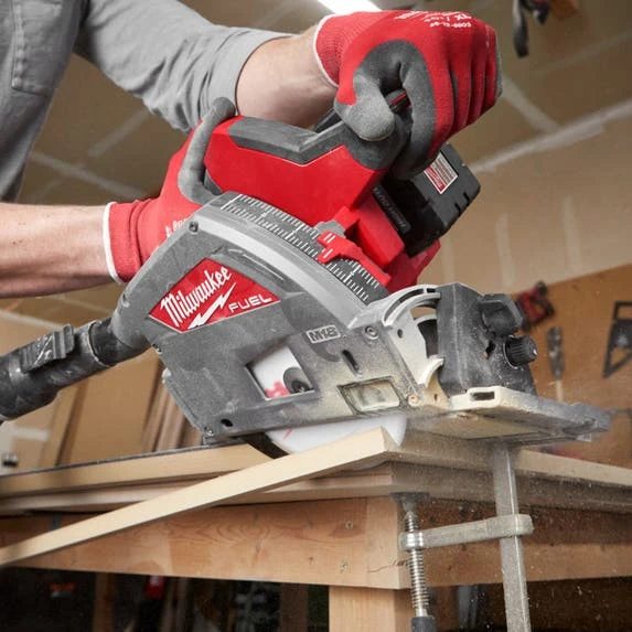 Milwaukee Tools Milwaukee M18 FUEL 6-1/2” Plunge Track Saw With 55" Rail And Bag 2831-20-BUNDLE 6 Milwaukee Tools Milwaukee M18 FUEL 6-1/2” Plunge Track Saw With 55" Rail And Bag 2831-20-BUNDLE - Image 4